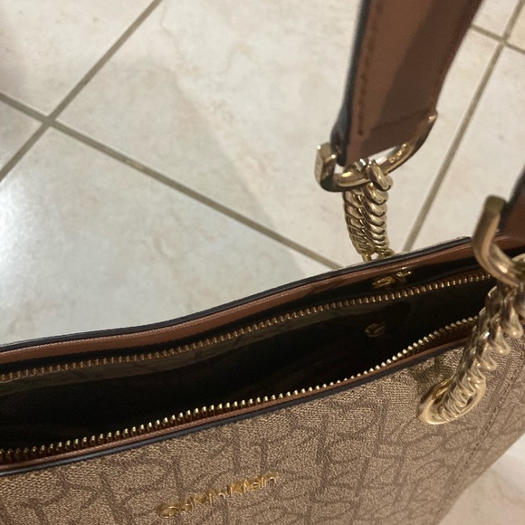 Brand New Calvin Klein Tote Bag 10/10 Condition - Picture 9 of 15